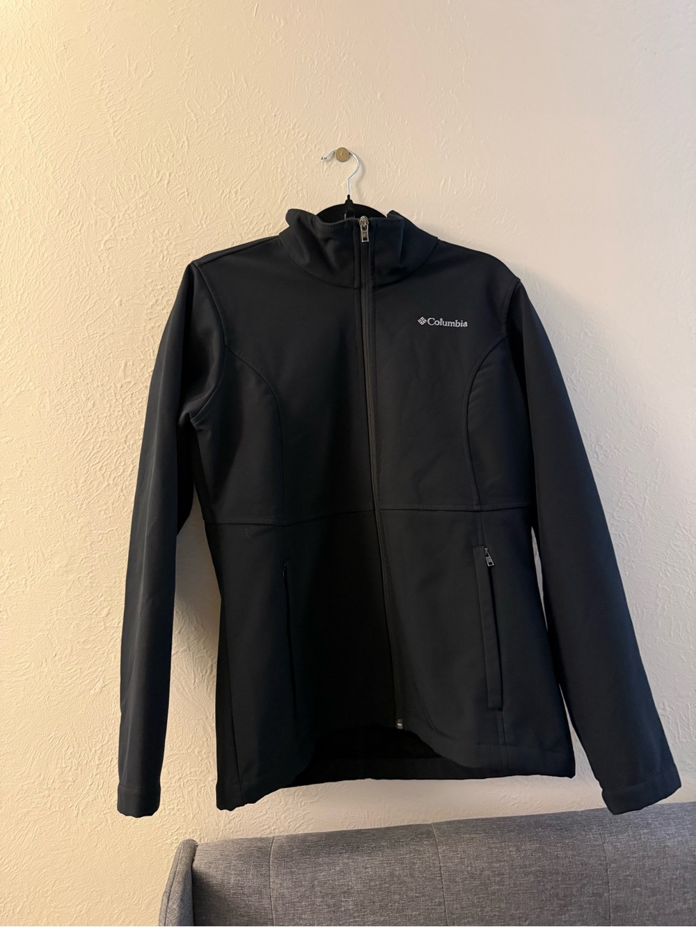 Columbia Black Full-Zip Softshell Fleeced Jacket